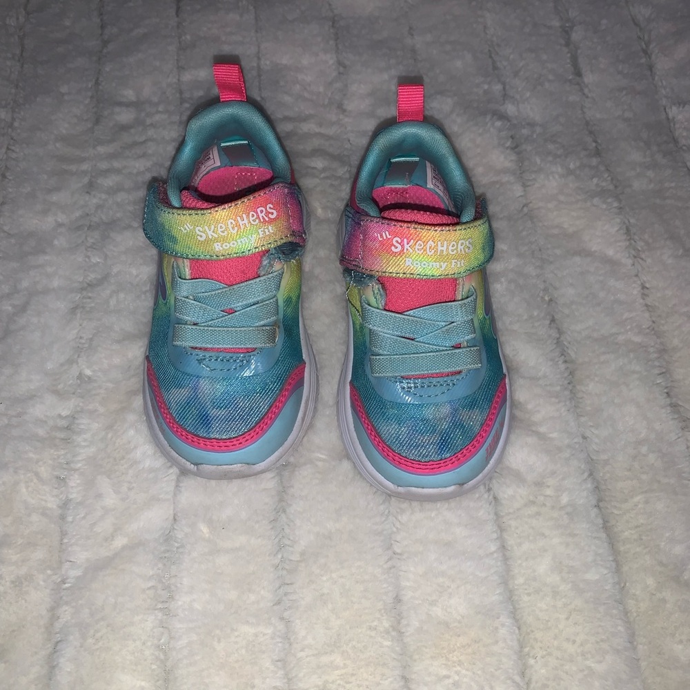 Sketchers Sneakers
